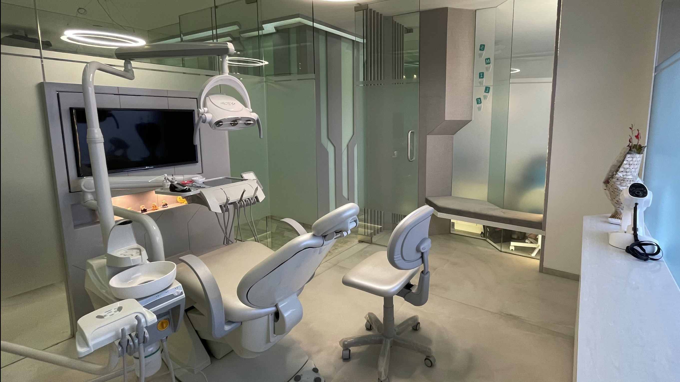 Main Treatment Suite & Patient Comfort