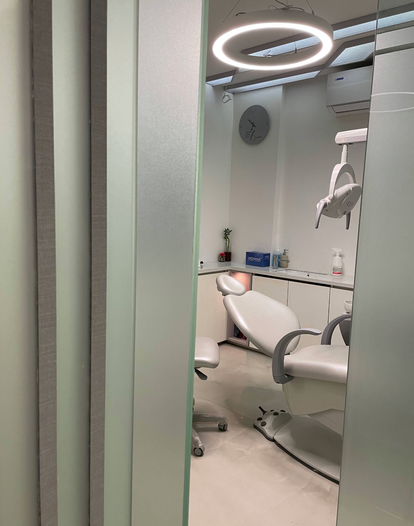 Comfortable Patient Waiting Lounge
